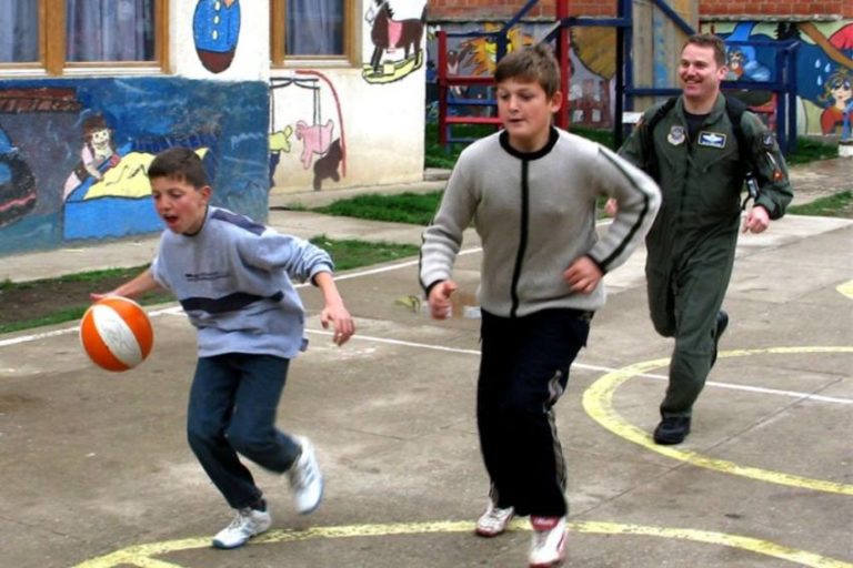 People_playing_sports1_570_850