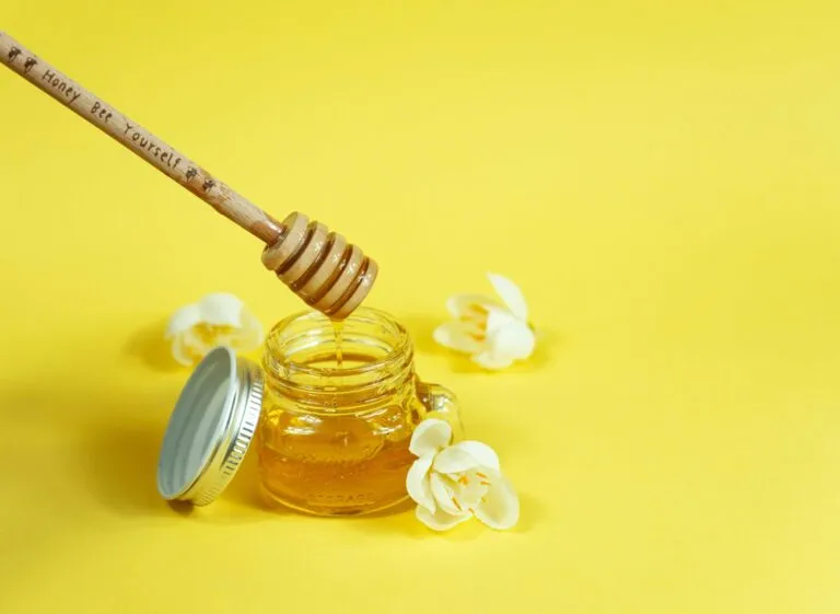 miel natural saludable como fuente de antioxidantes y energía