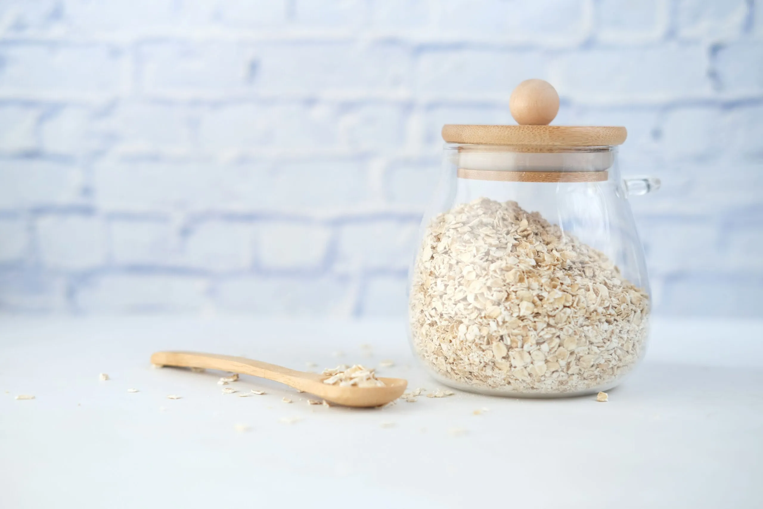 Avena con frutas frescas que muestra beneficios de la avena para digestión y control de peso en México