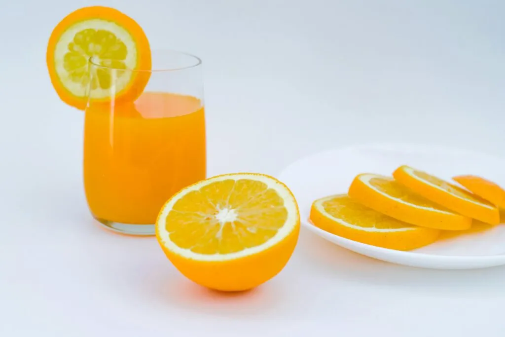 jugo de naranja diario y su impacto en el peso y la salud
