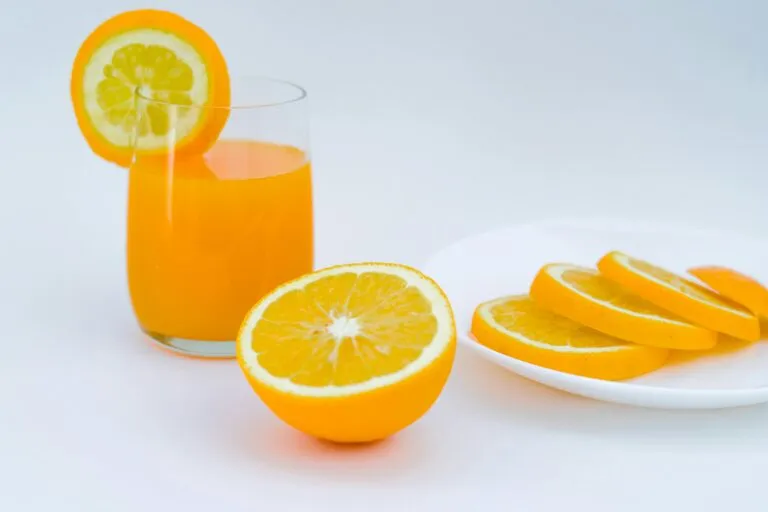 jugo de naranja diario y su impacto en el peso y la salud