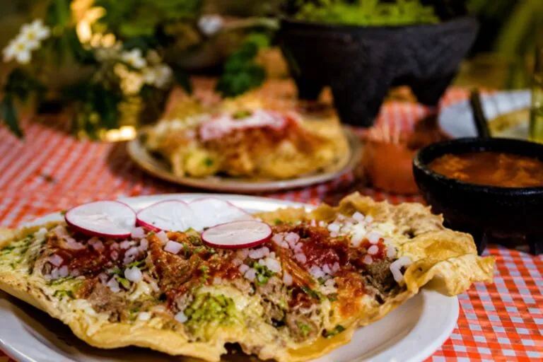 comida gigante en Nayarit con tortillas enormes y tradición gastronómica mexicana