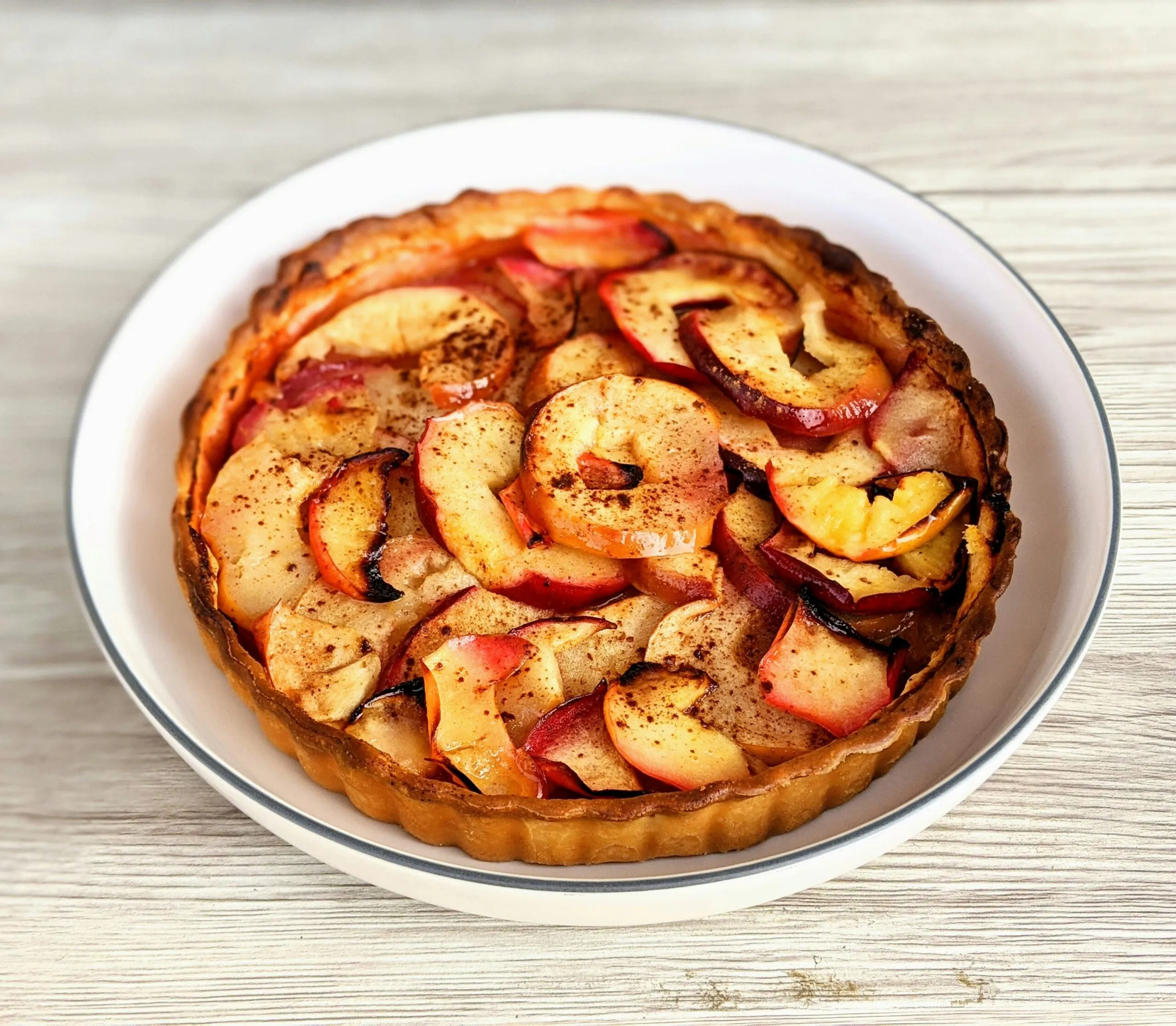 Torta de manzana sin harina con 4 ingredientes para una merienda casera nutritiva