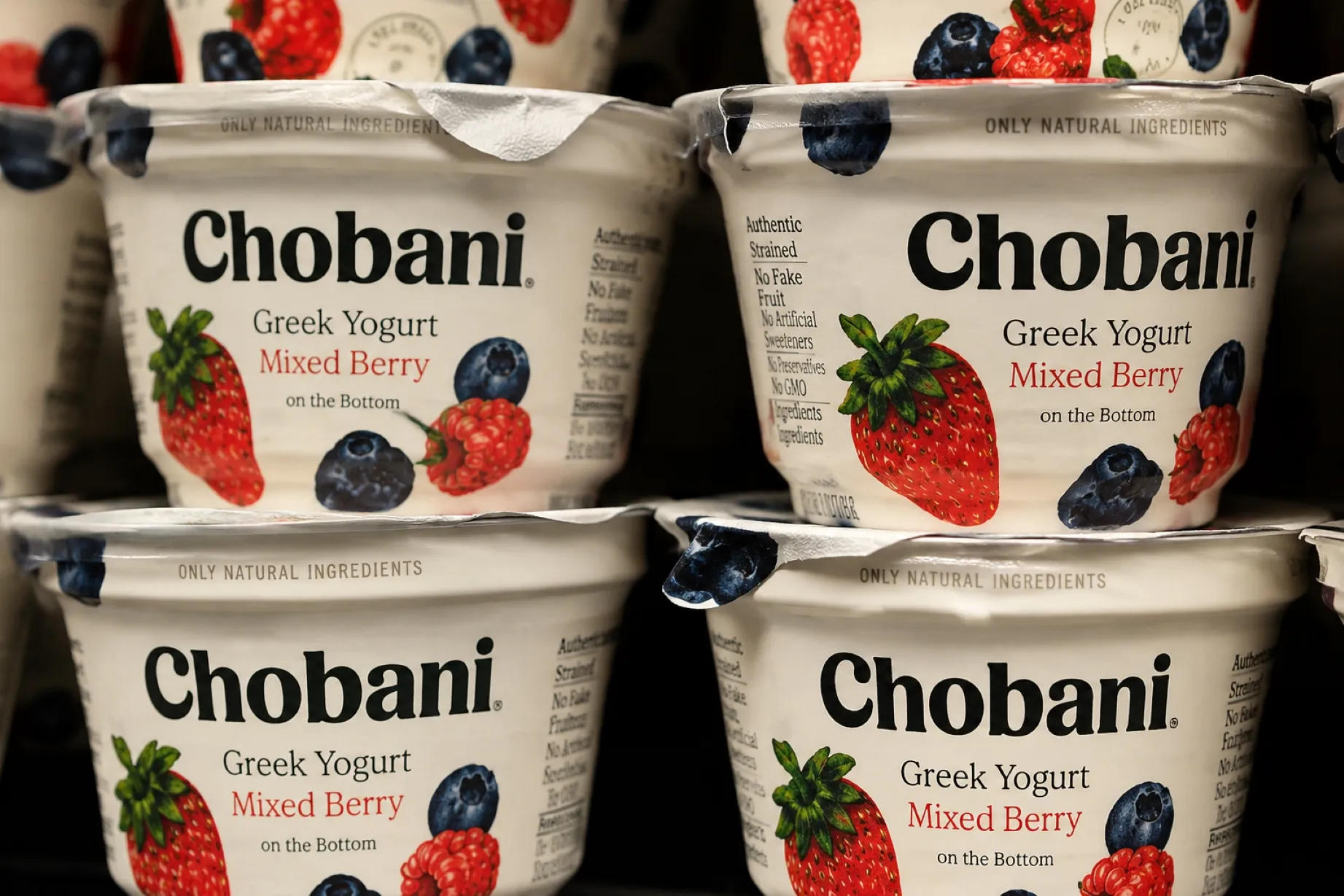Demanda por café frío entre Chobani y Danone en Estados Unidos por el diseño de envases de café listo para beber.