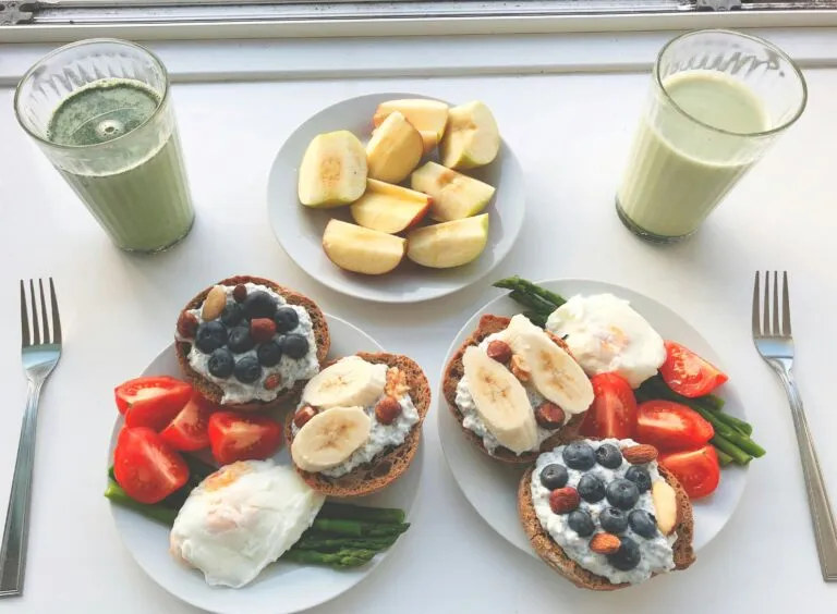 Azúcar matutino, glucosa y metabolismo con un desayuno equilibrado para mantener energía estable durante la mañana