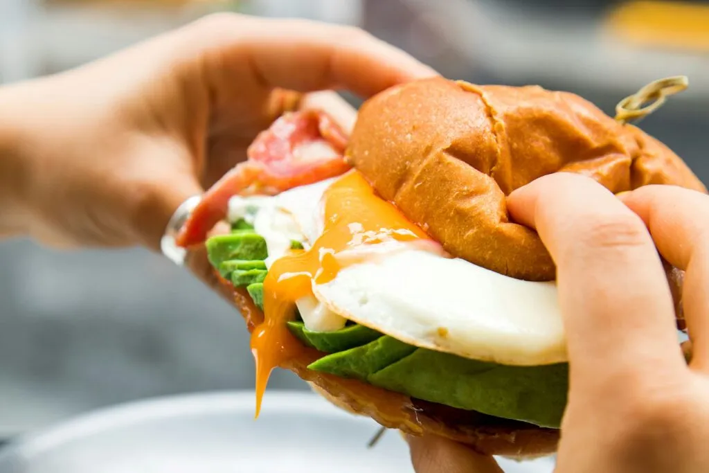 Obesidad en México y alimentación saludable con opciones naturales para prevenir enfermedades.
