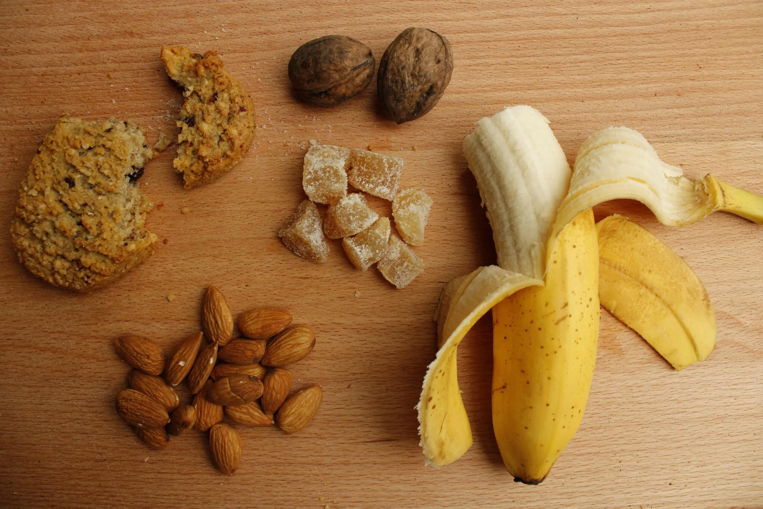 Hipertensión y dieta saludable con alimentos ricos en potasio que pueden favorecer el control de la presión arterial.