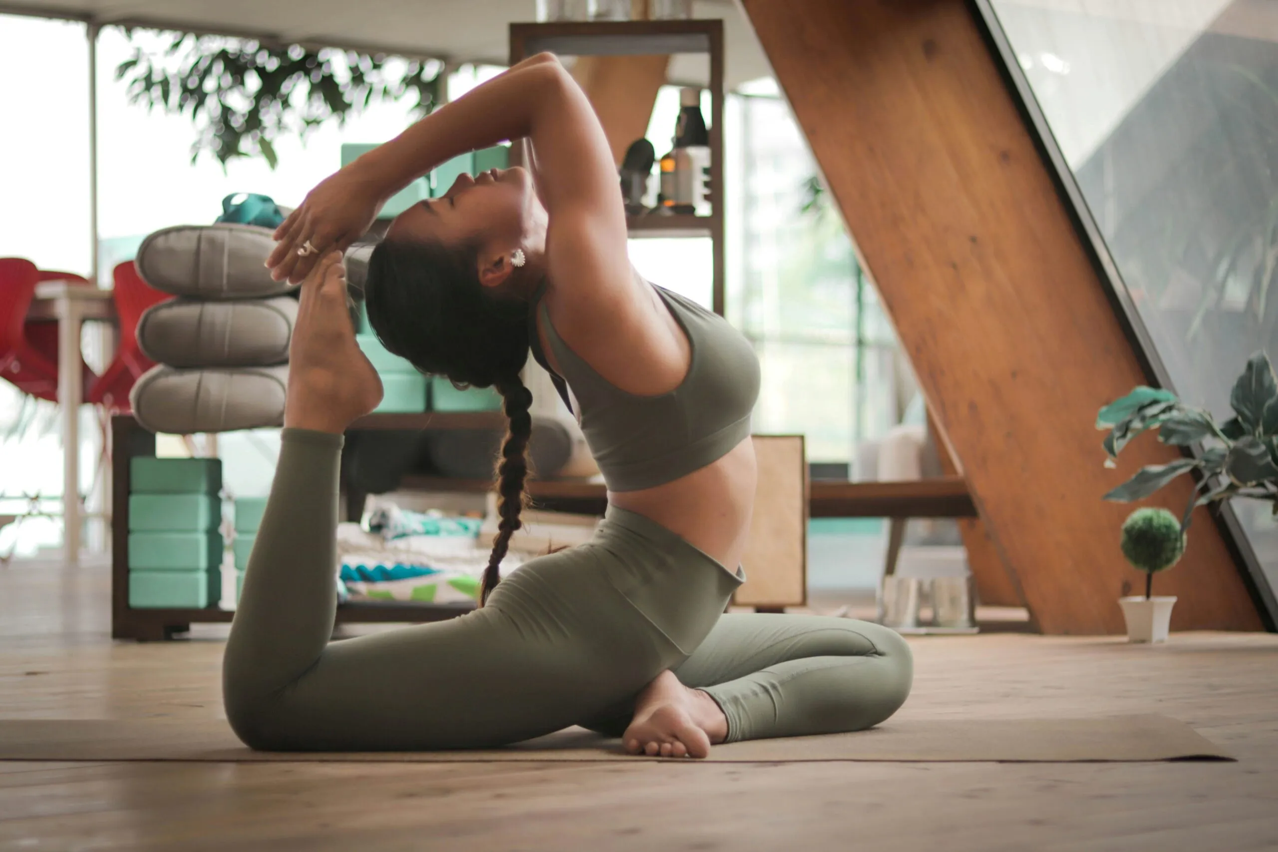 Yoga para el corazón con movimiento, respiración y relajación para una vida activa