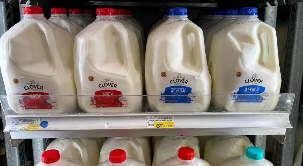 Leche con más proteína en Estados Unidos impulsada por la demanda y la industria láctea