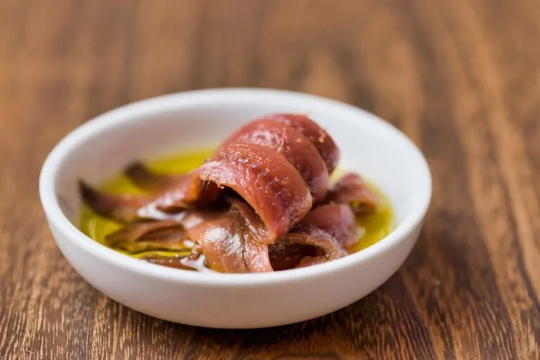 Anchoas en lata conservadas en refrigeración para mantener adecuadamente su calidad
