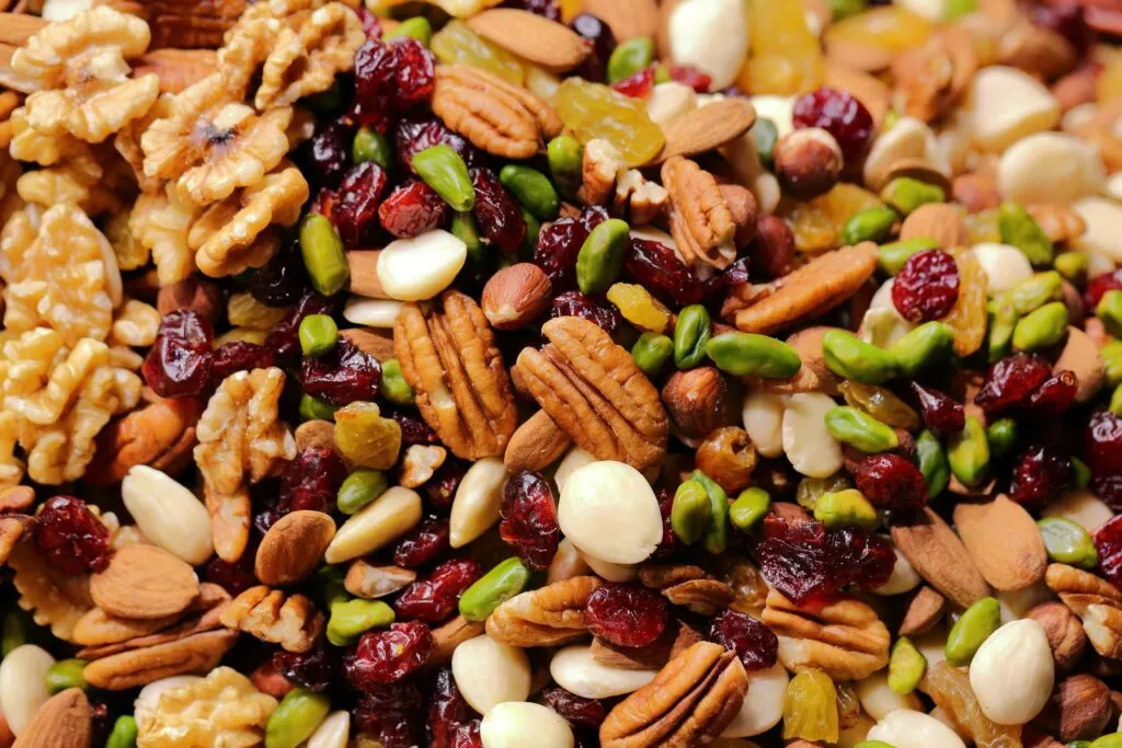 Almendras, nueces y pistaches como fuentes de grasas, fibra y proteína vegetal