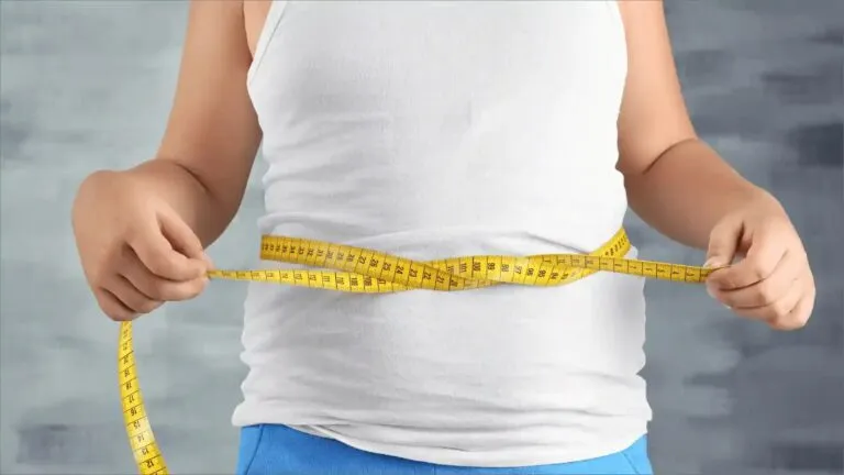 Alimentación saludable con frutas y verduras para apoyar la prevención de la obesidad infantil