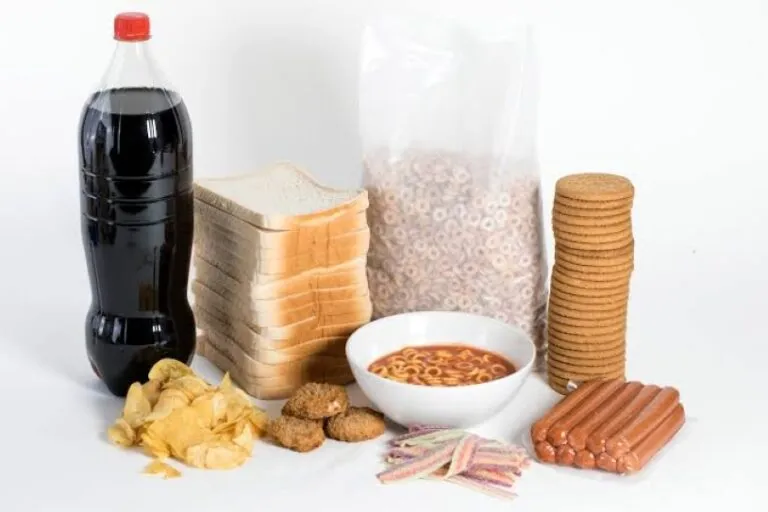 Diferentes alimentos ultraprocesados para explicar sus diferencias nutricionales y posibles efectos en la salud